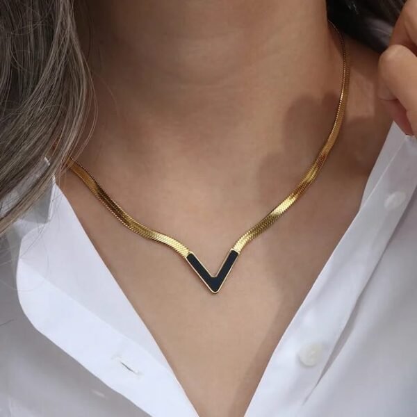 Flat Chain V Shape Locket - Image 2