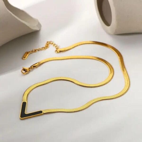 Flat Chain V Shape Locket - Image 3