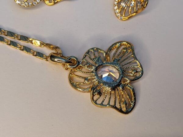 Butterfly Elegance Zircon Chain Locket Set - Image 3