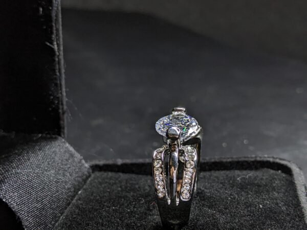 Silver Zircon Ring - Image 3