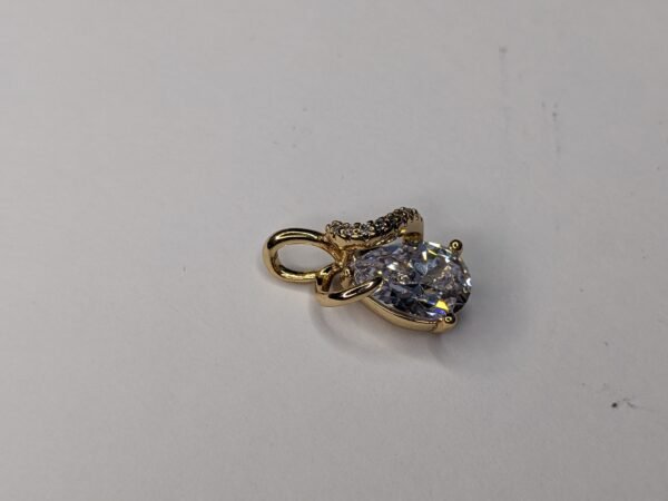 Elegant Teardrop Zircon Pendant Necklace - Image 6