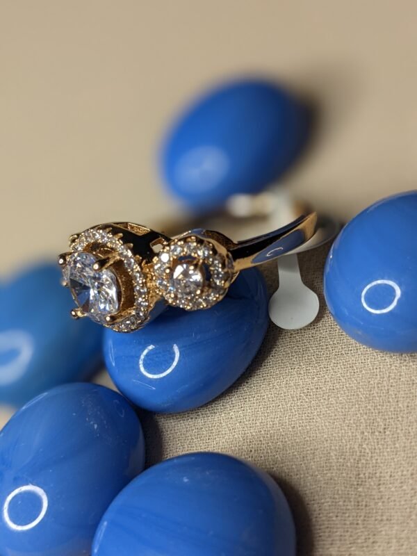 Lustre Royale Zircon Ring - Image 3
