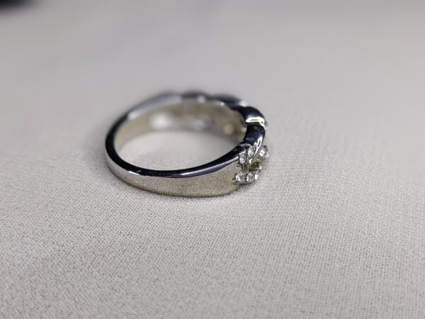 Stylish Silver Zircon Ring - Image 2