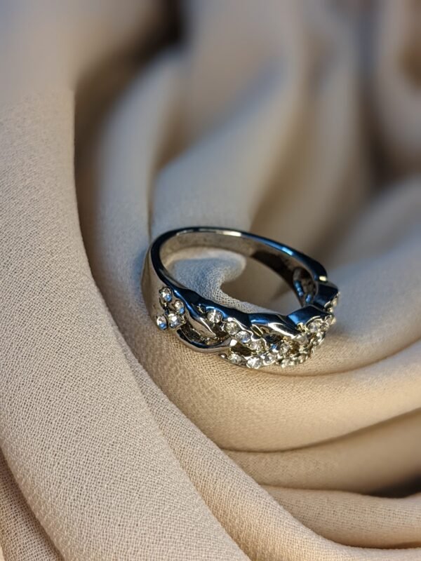Stylish Silver Zircon Ring
