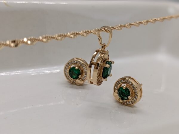Green Pearl Zircon Necklace - Image 5