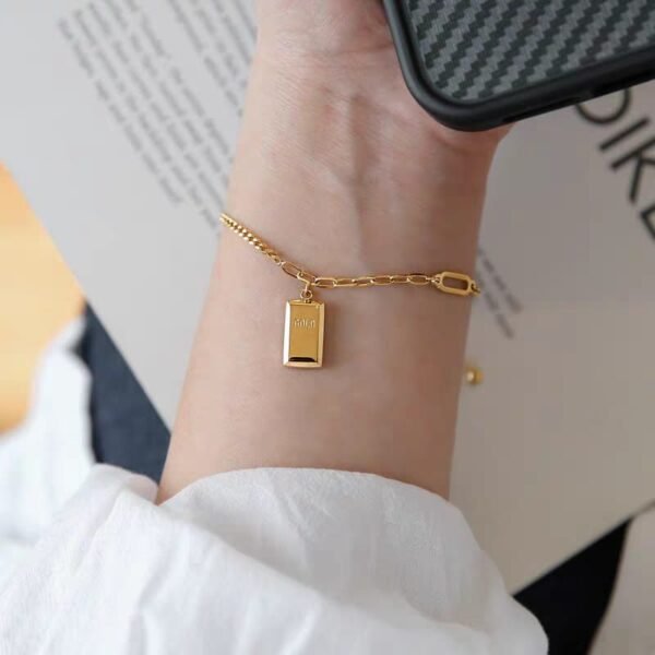 Luxe Gold Bar Bracelet