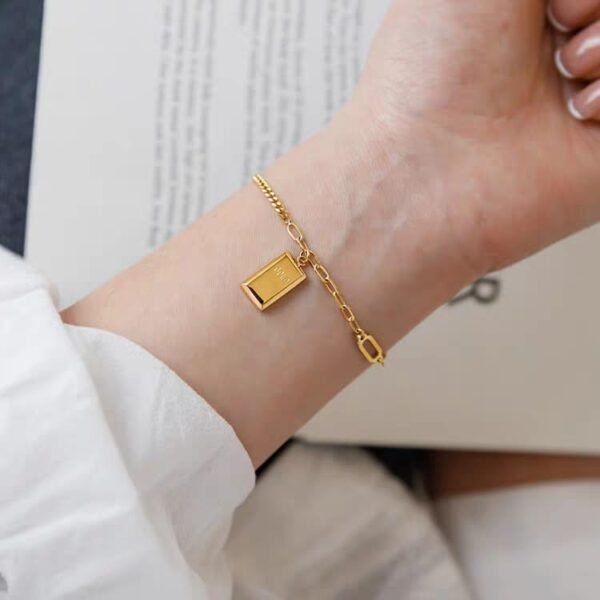 Luxe Gold Bar Bracelet - Image 7
