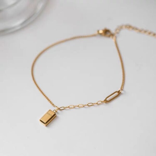 Luxe Gold Bar Bracelet - Image 3